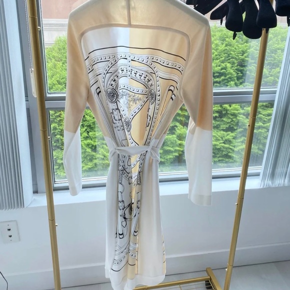 Authentic HERMÈS Cream Silk Twillaine Grand Tralala Cut 90 Long Cardigan 34 - Picture 3 of 7